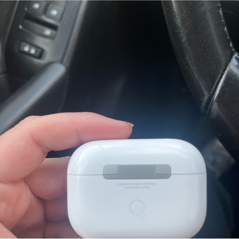 White air pod pros
